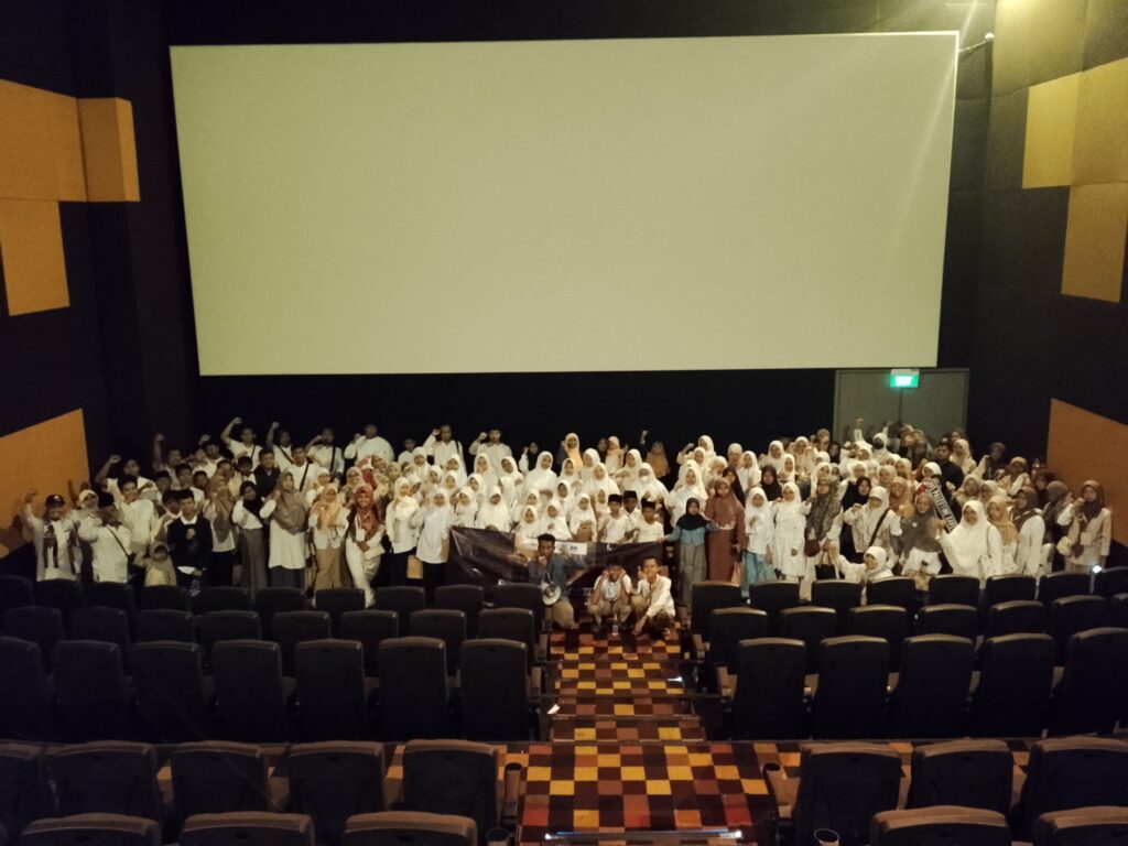 Nonton Bareng Hayya 3: Gaza, Yayasan Tamasa dan Halimatus Sa’diyah Galang Dana untuk Palestina dan Bahagiakan Anak Yatim